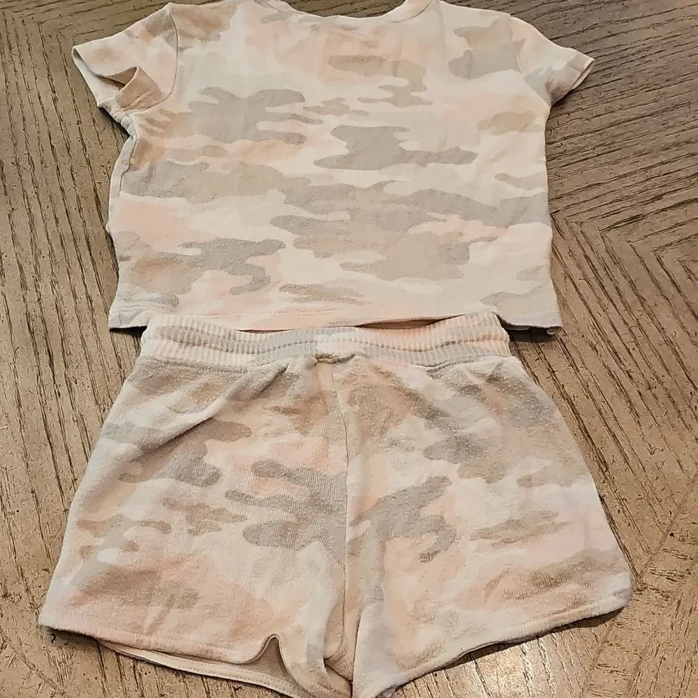 Camo Print Two-Piece Set Size XS 4-5